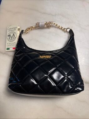 Quilted Black Shoulder Bag with Gold Chain